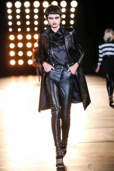 Look 45